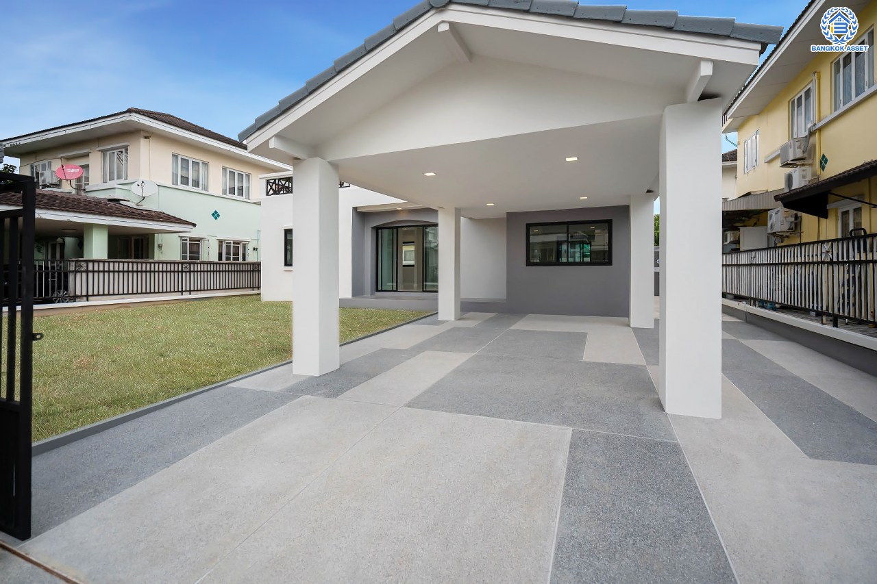 บ้านมือสองตกแต่งใหม่ แบรนด์ LH โครงการ ชัยพฤกษ์ บางบัวทอง หลังใหญ่ เนื้อที่ 76 ตร.ว. ฟังก์ชัน 3 ห้องนอน 2 ห้องน้ำ จอดรถได้ 2 คัน พร้อม Facilities ครบครัน บนทำเลเดินทางสะดวก ติดถนนบางกรวย-ไทรน้อย ใกล้เซ็นทรัลเวสต์เกต และรถไฟฟ้าสายสีม่วง "สถานีบางพลู"